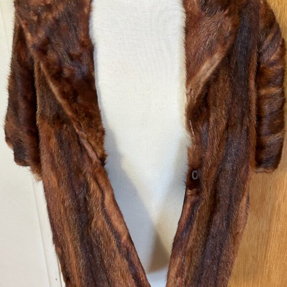 Vintage Morton's of Washington Fur - Picture 2 of 7